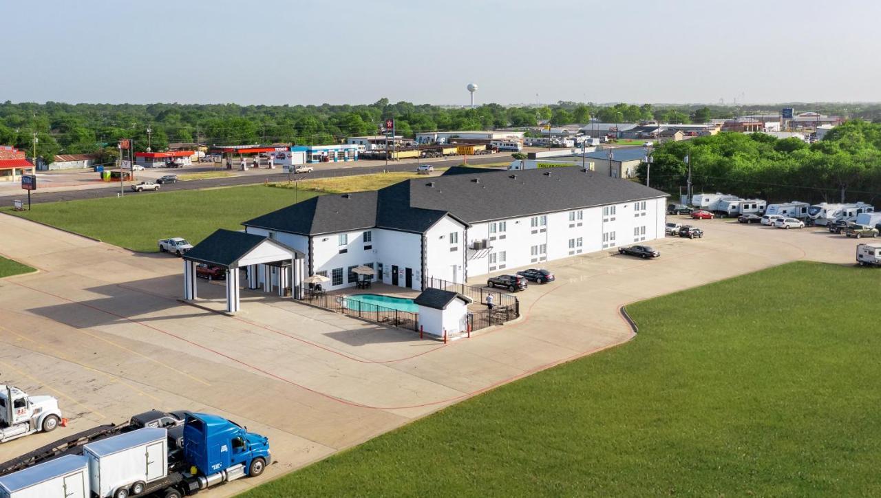 Atria Hotel And Rv Mcgregor Exteriér fotografie
